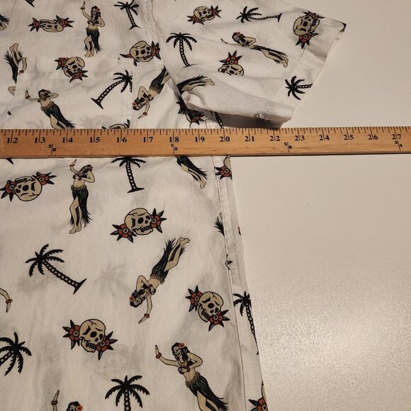VSTR Button-Up Shirt Skull Hula Dancers Palm Trees Pattern Unique Mens Medium - Picture 13 of 14